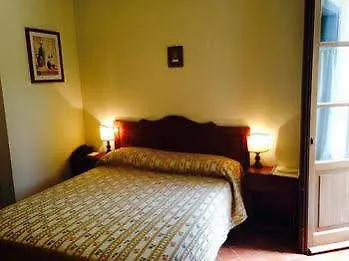 Borgo I Tre Baroni Casa de Campo Moggiona